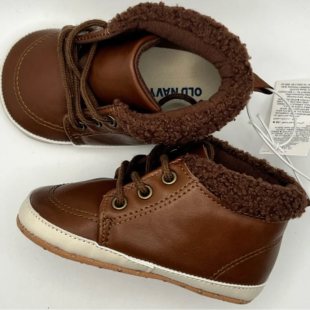 3/$30 Old Navy Brown Sherpa baby Boots with Cream Trim